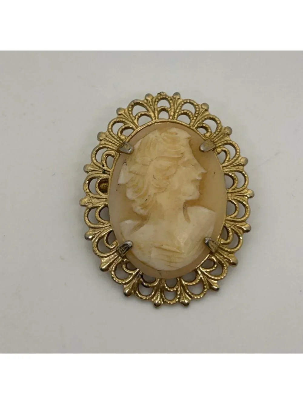 Vintage Oval Shell Cameo Brooch Gold Tone Filigree Frame Carved Portrait Pin